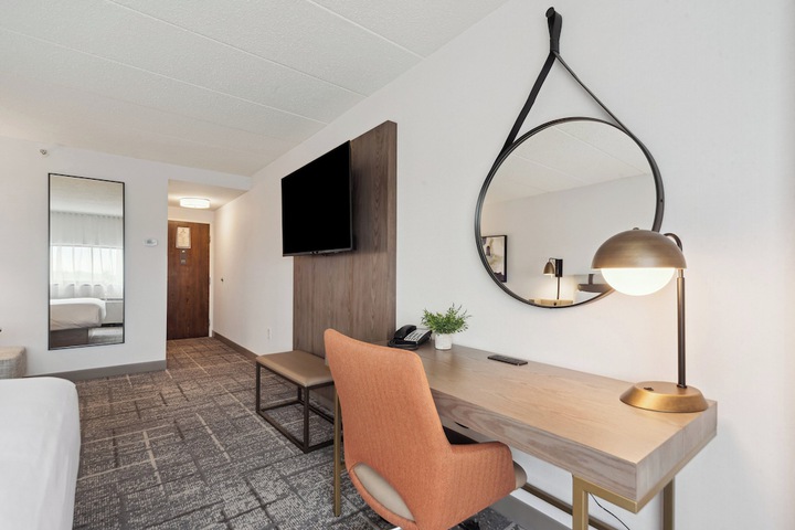 Crowne Plaza Lansing by IHG