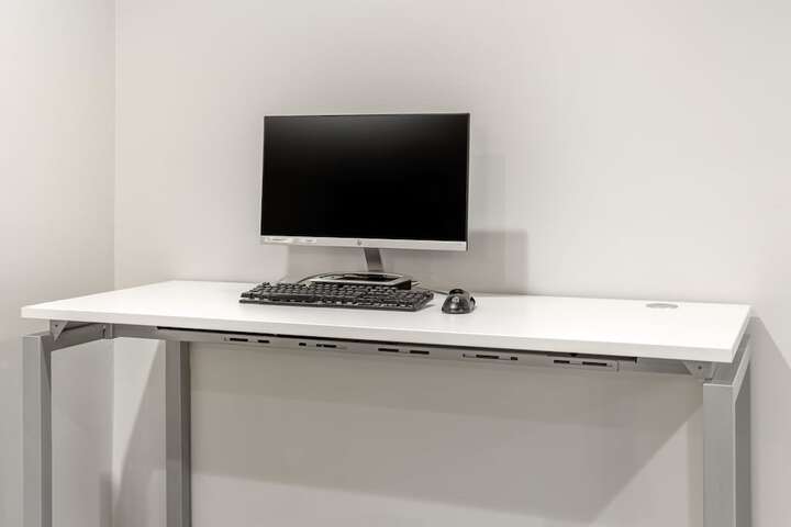 Business Center 26 of 26