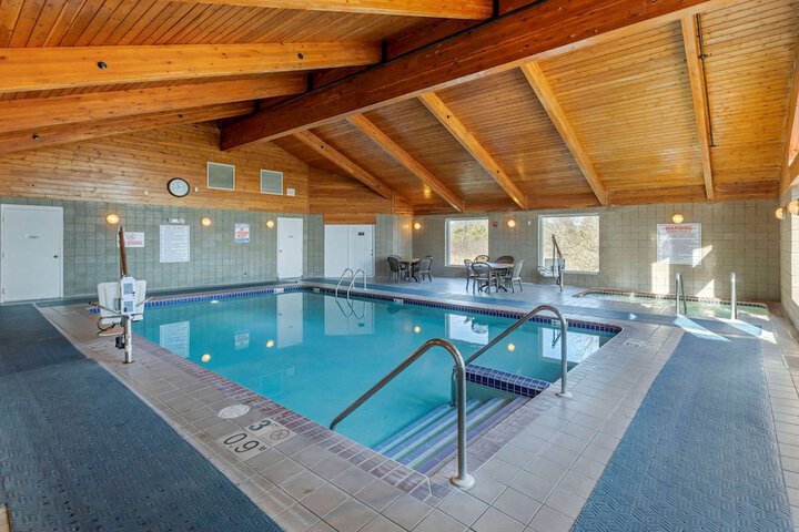 Pool 4 of 38