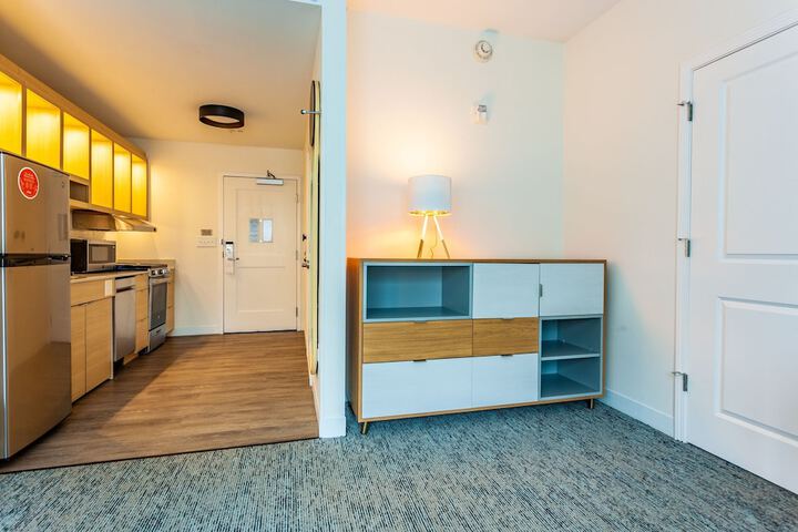 Room 50 of 82