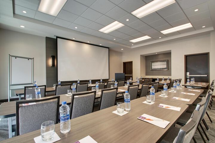 Hyatt Place Milwaukee / Downtown