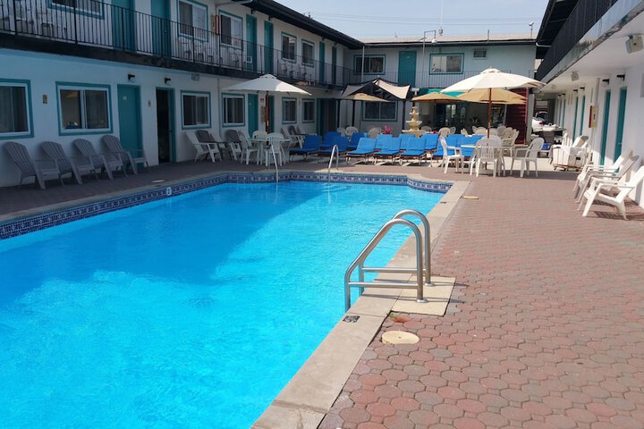 Pool 6 of 44