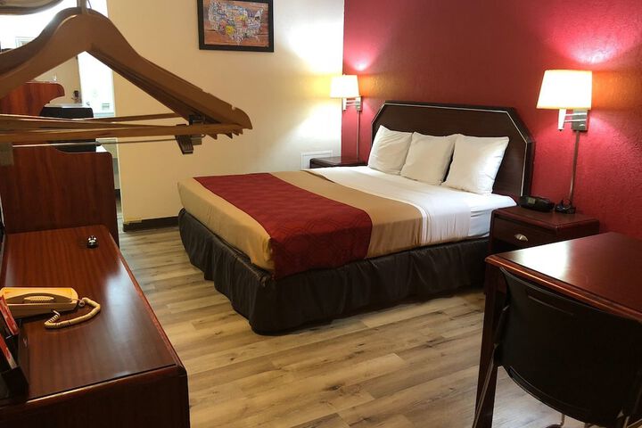 Room 18 of 26