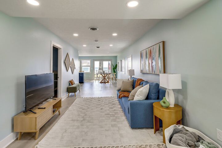 Bayfront Maryland Retreat w / Deck Near Beaches!