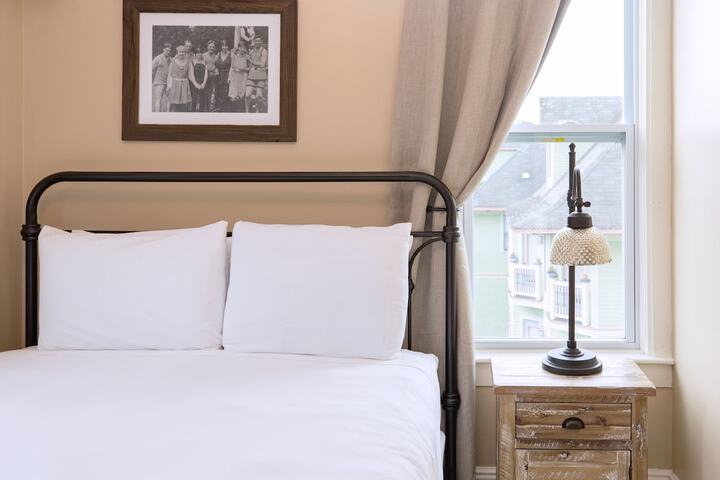 Pine Cottage Bed & Breakfast