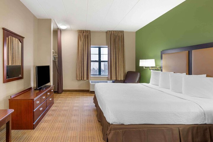 Room 21 of 32