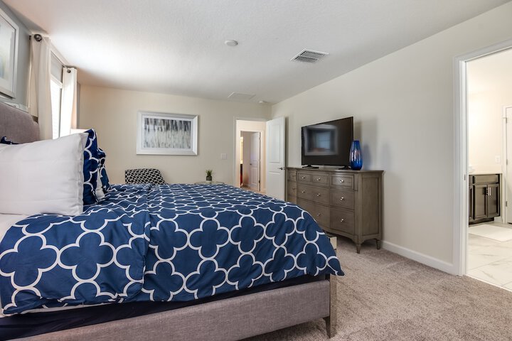 Room 53 of 62