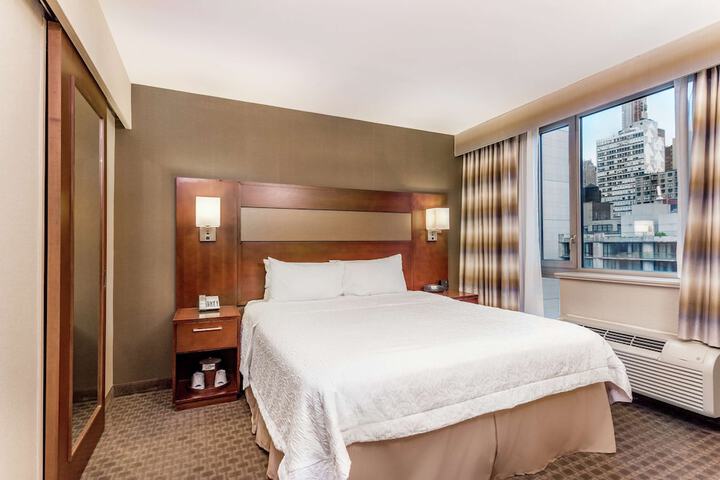 Room 10 of 44