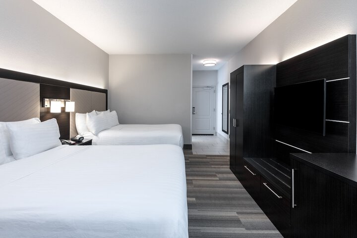 Holiday Inn Express & Suites Florence I-95 & I-20 Civic Center by IHG
