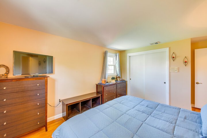 Charming Leola Home: 10 Mi to Downtown Lancaster!