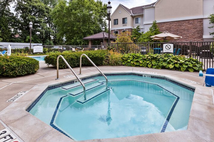 Staybridge Suites Detroit-Utica by IHG