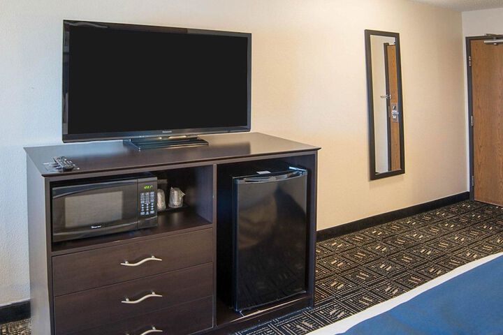 Room 12 of 41