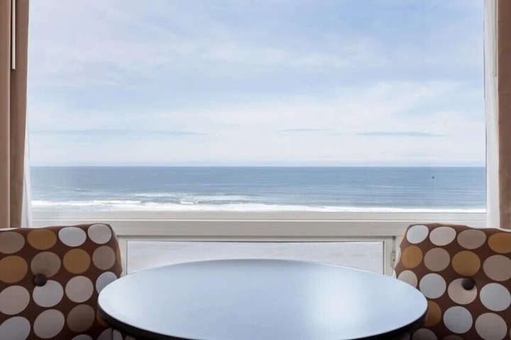 Seagrass Oceanfront Inn