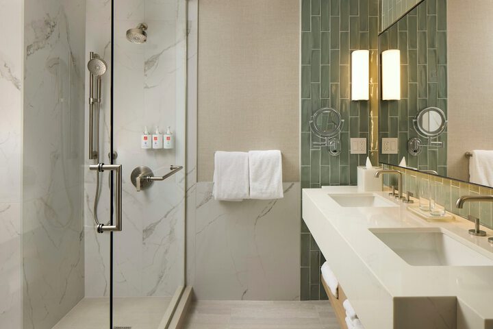 Loews Miami Beach Hotel – South Beach
