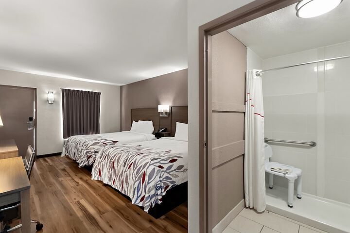 Room 17 of 36