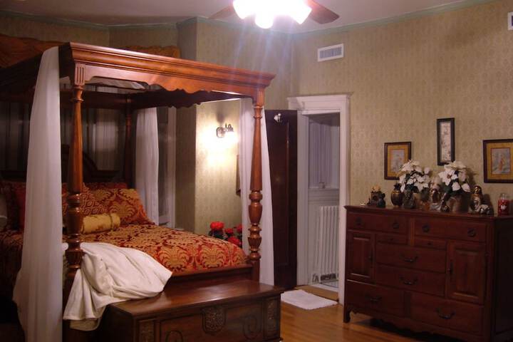 The Albanus Phillips Inn