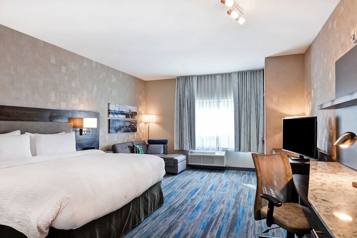 Room 15 of 32