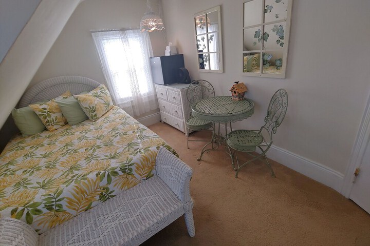 Island Guest House B & B