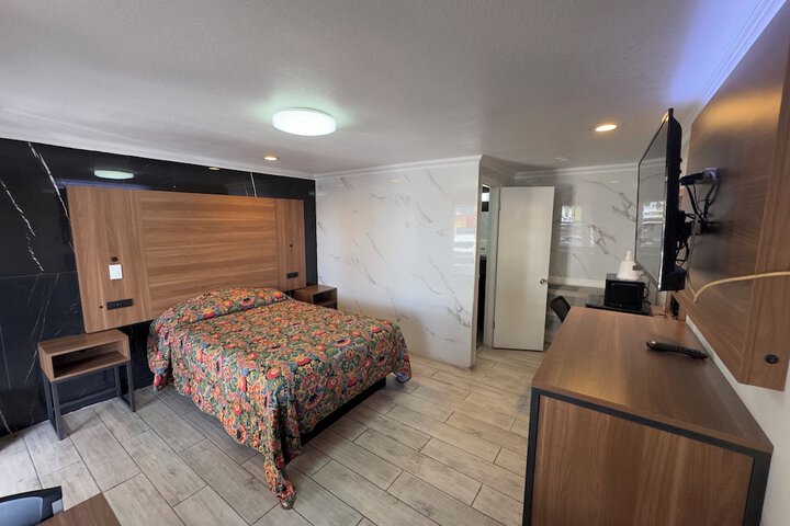 Economy Inn