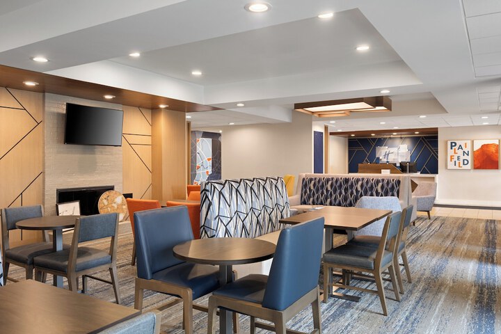 Holiday Inn Express Indianapolis Airport by IHG