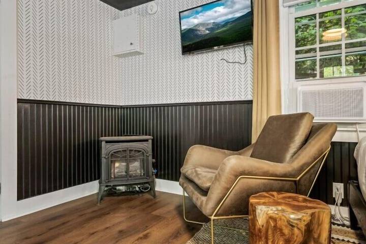 The Aurora Inn & Cottages