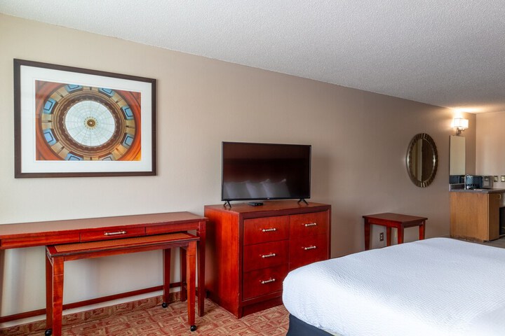 Norland Inn and Suites Roseau