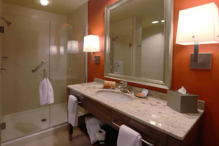 Room 22 of 48