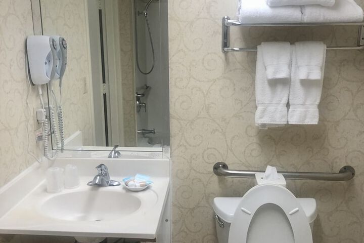 Room 34 of 50