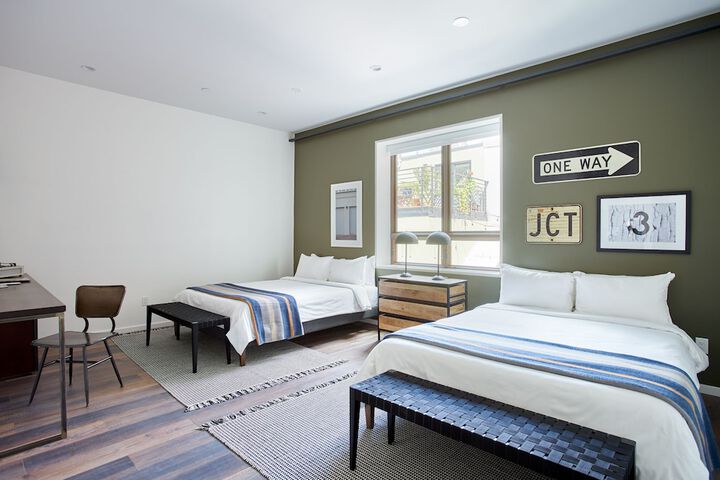Room 10 of 19