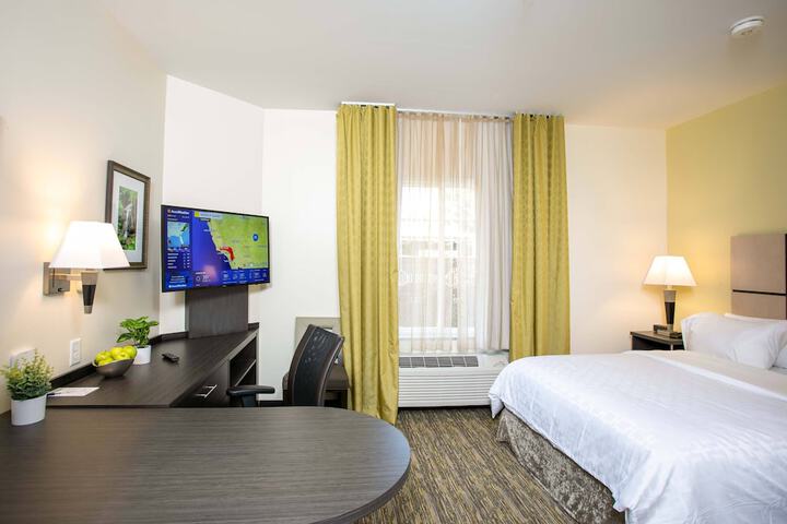Room 16 of 32
