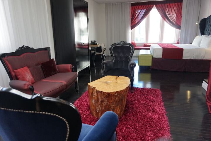 Room 25 of 78
