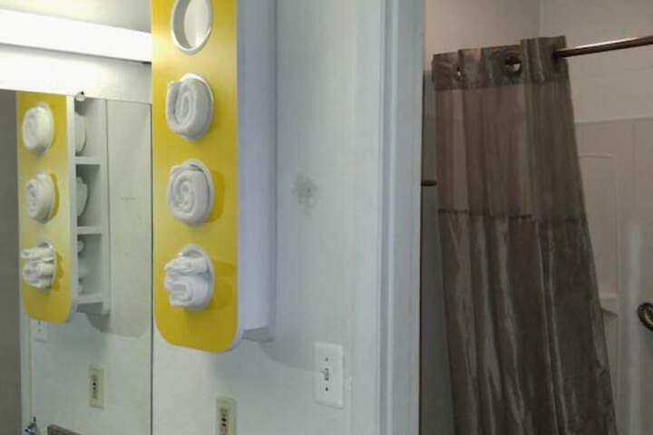 Room 6 of 26