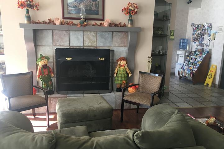 Mountain Inn & Suites