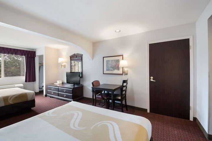 Room 15 of 59