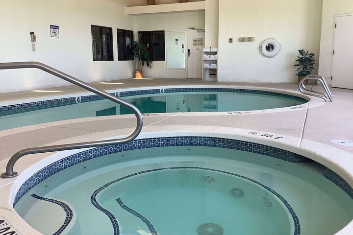Baymont Inn & Suites by Wyndham