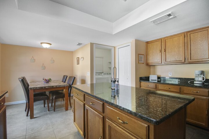 Tampa Bay- Large Pool home- Private Heated Pool!