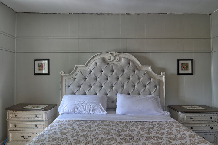 Room 32 of 57