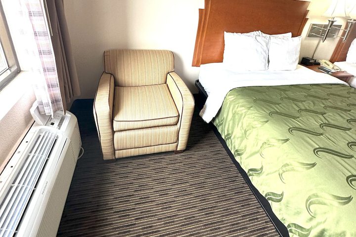 Room 112 of 163