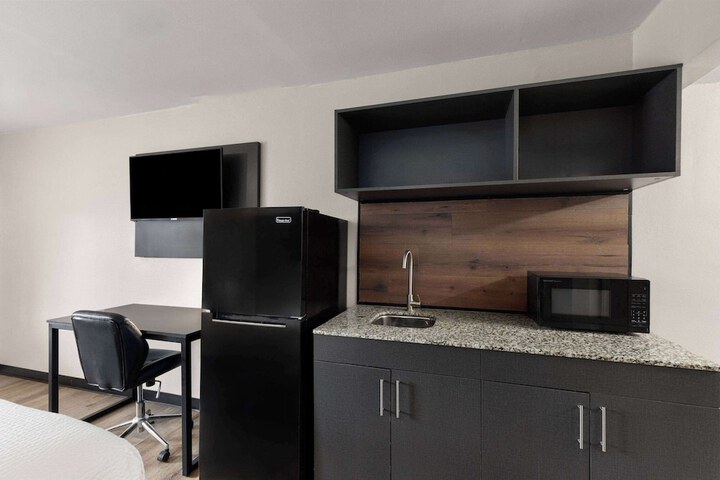 Room 7 of 34
