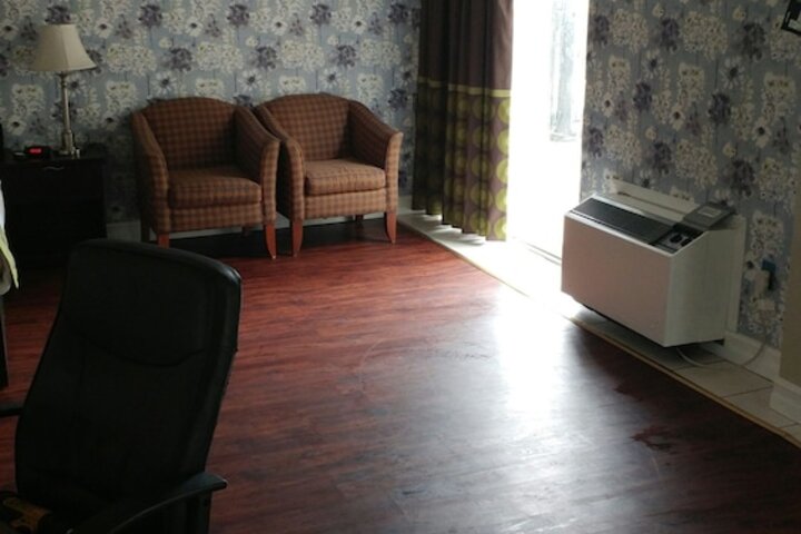 Room 21 of 24