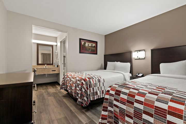 Room 30 of 33