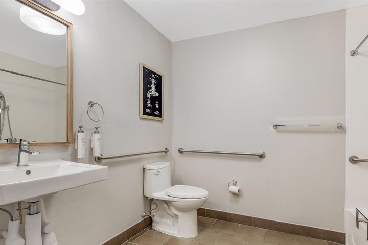 Sonesta Simply Suites Boston Burlington