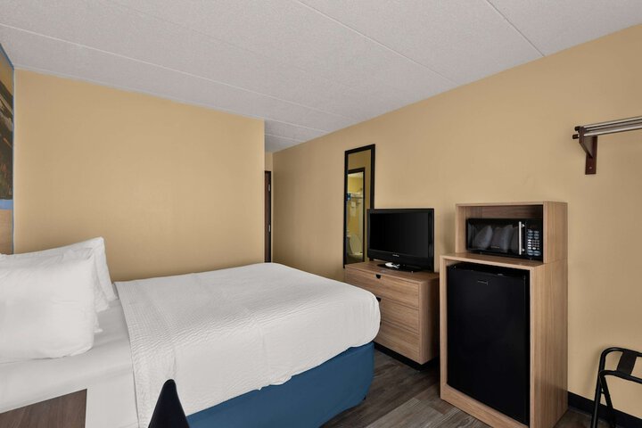 Room 36 of 54