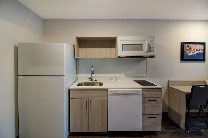 WoodSpring Suites Detroit Madison Heights