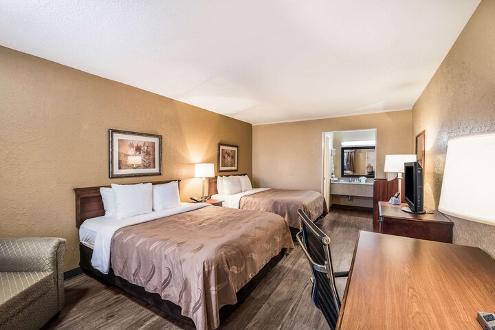 Room 15 of 38