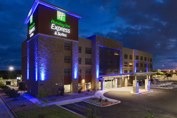 Holiday Inn Express and Suites San Marcos South by IHG