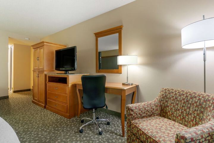 Room 32 of 50