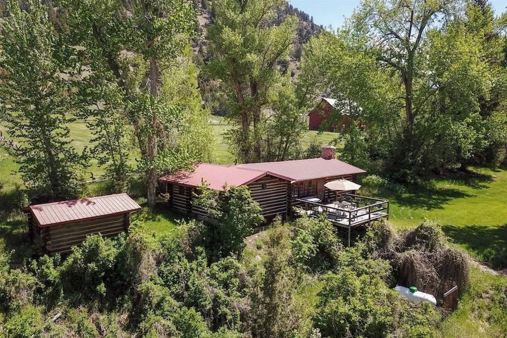 Ennis - T-lazy-b Ranch