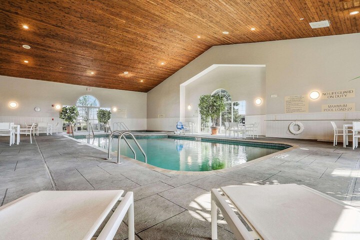 Pool 6 of 34