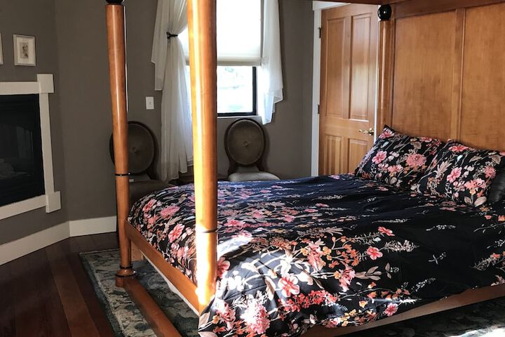 Room 30 of 74